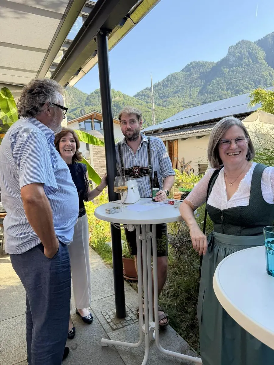 Einblick in die Kanzleiräume und das Team in Flintsbach