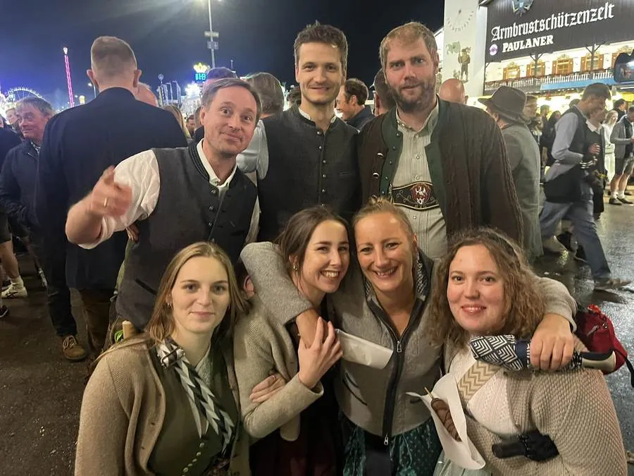 Einblick in die Kanzleiräume und das Team in Flintsbach